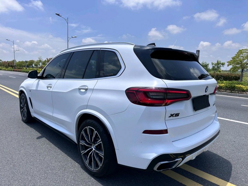 盐城19年宝马X57