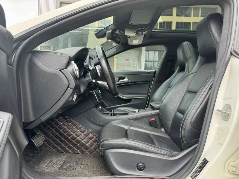 佛山16年奔驰CLA8