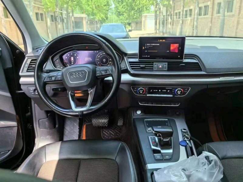 保定19年奥迪Q54