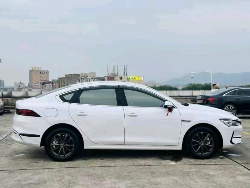 东莞23年比亚迪秦6