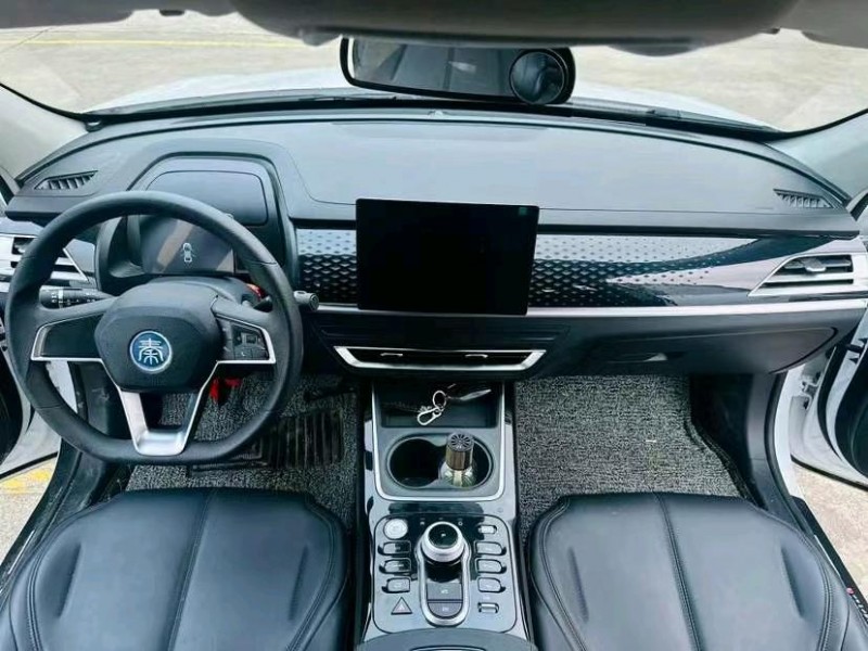 东莞23年比亚迪秦8