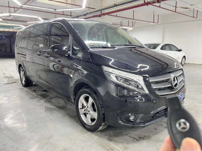 佛山21年奔驰威霆3