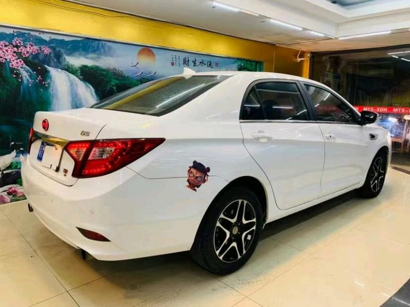 广州15年比亚迪G56
