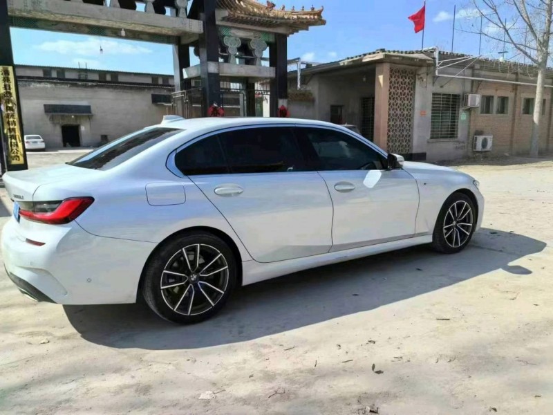 保定21年宝马3系7