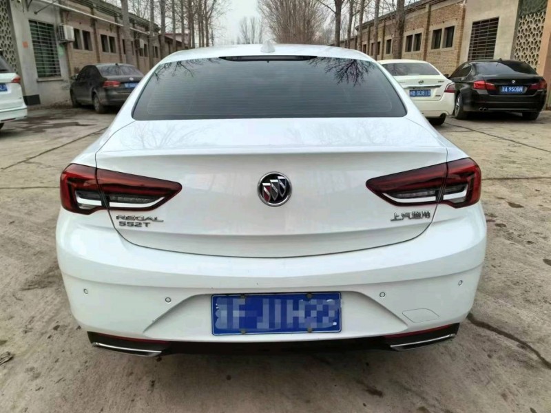 保定21年别克君威9