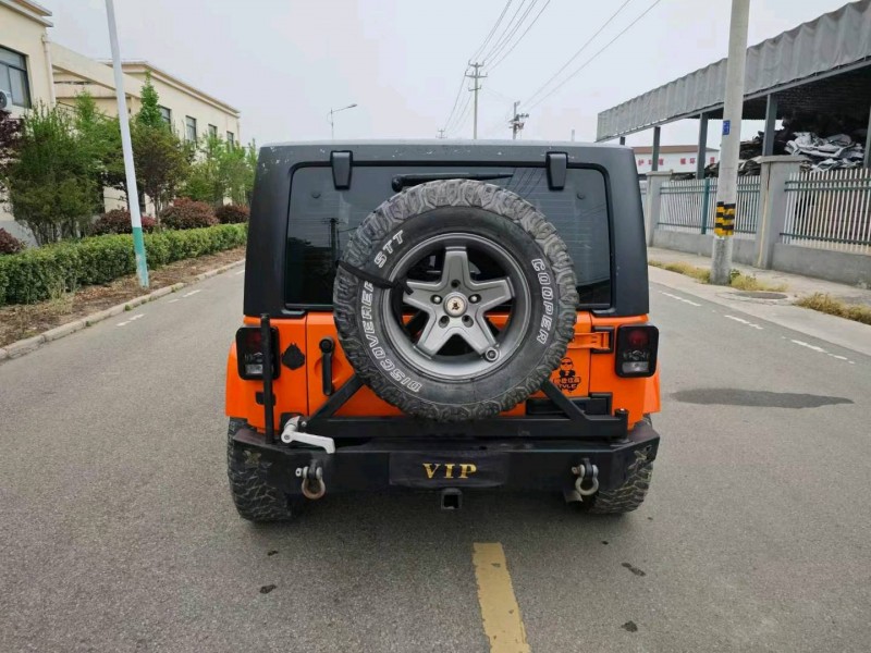 蚌埠13年Jeep牧马人9