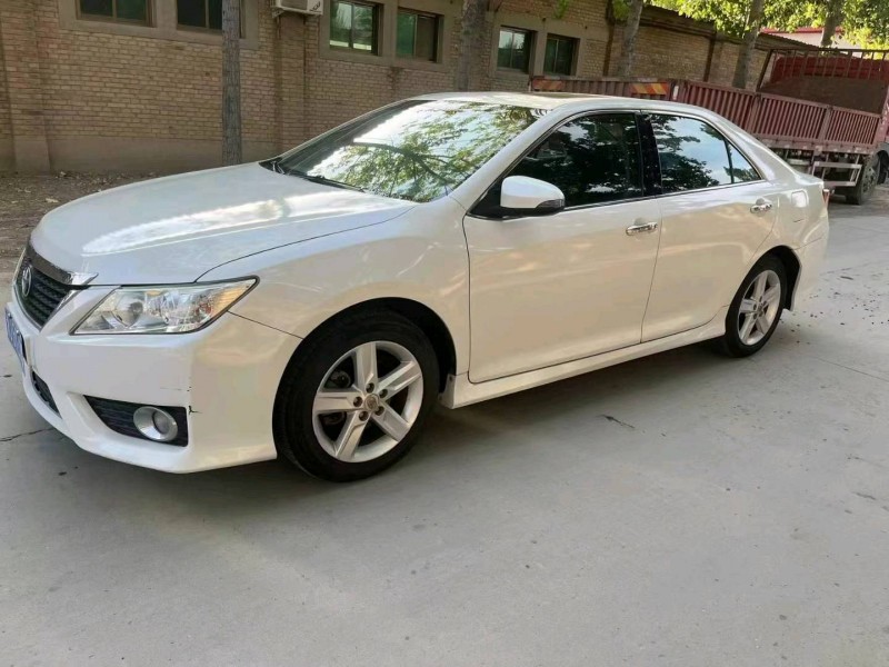 保定14年丰田凯美瑞3