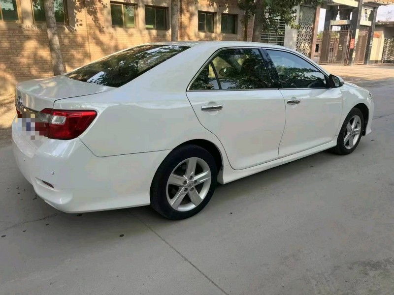 保定14年丰田凯美瑞4