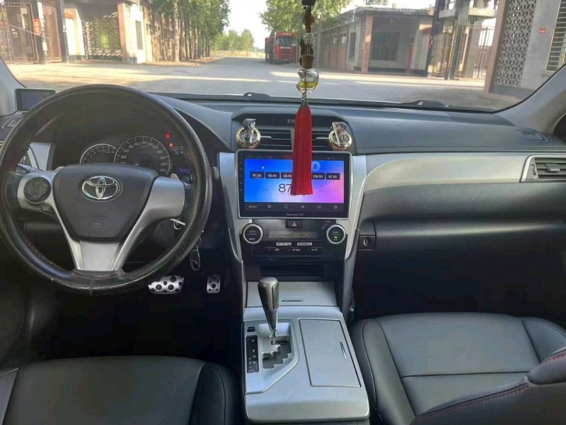 保定14年丰田凯美瑞8