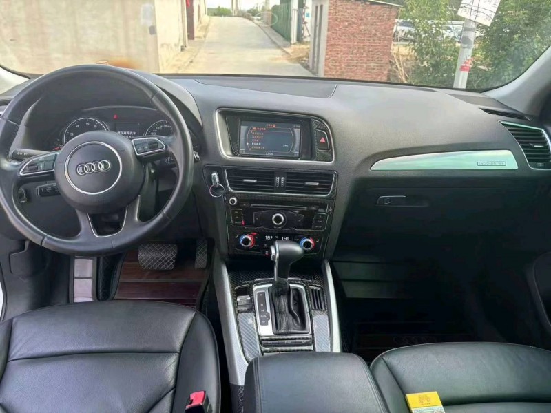 保定13年奥迪Q56