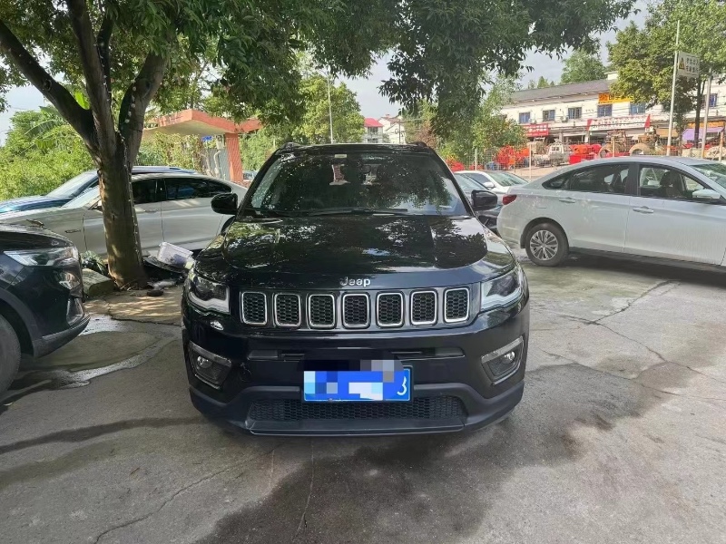 重庆20年Jeep指南者1