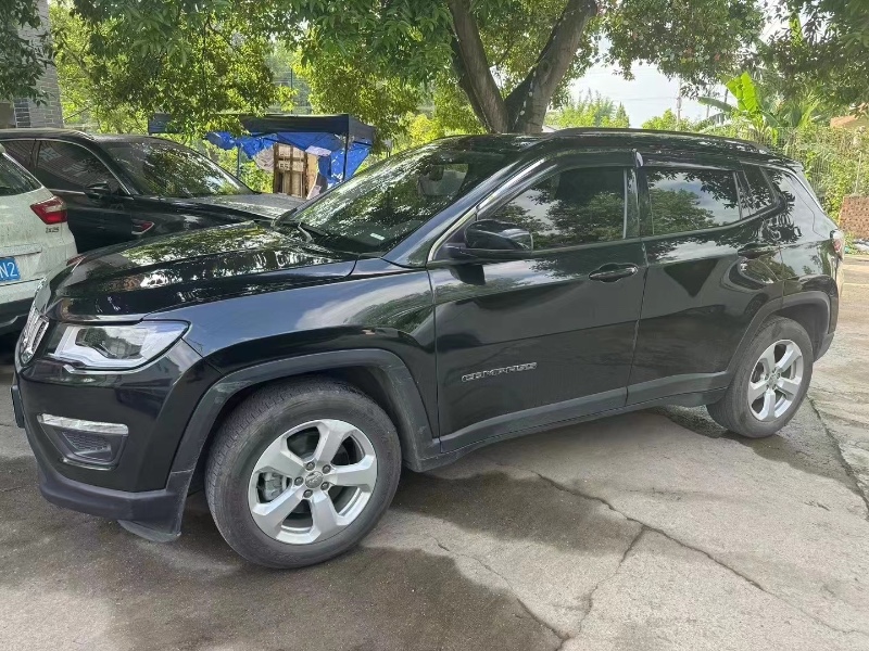 重庆20年Jeep指南者2