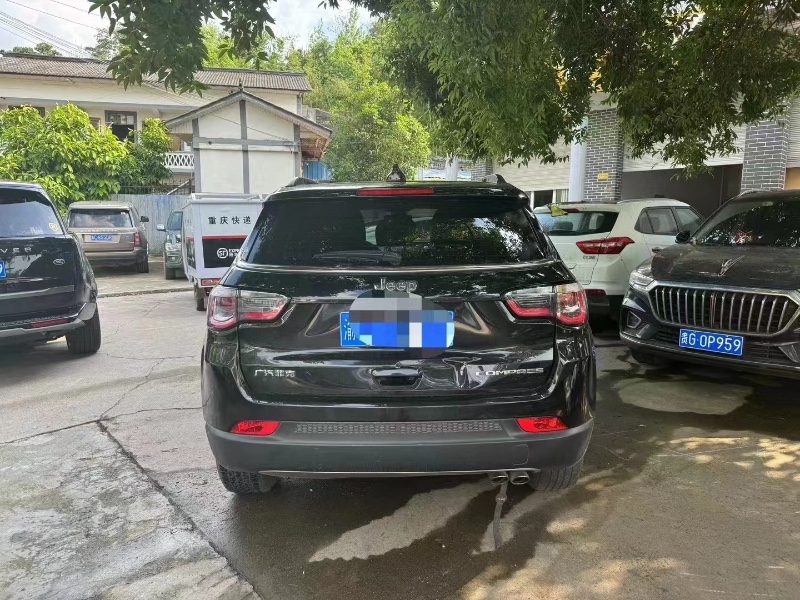 重庆20年Jeep指南者5