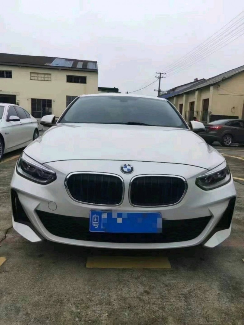 佛山21年宝马1系1