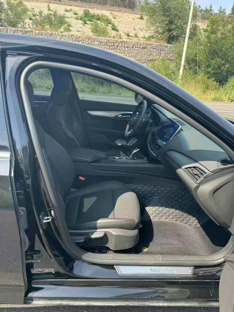 邯郸22年凯迪拉克CT57