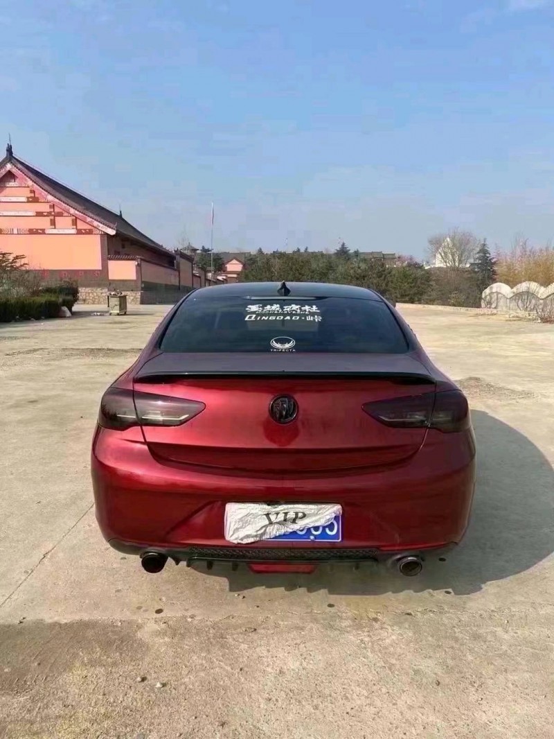 青岛18年别克君威7