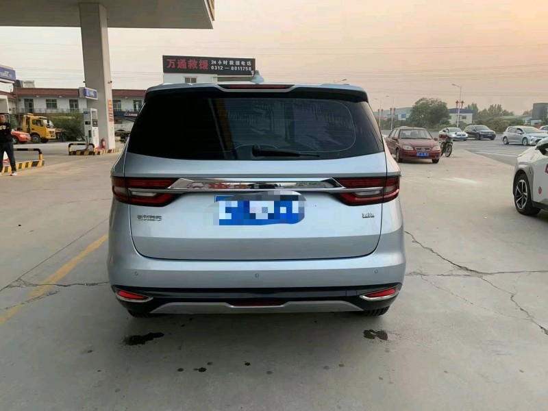 保定22年吉利嘉际8