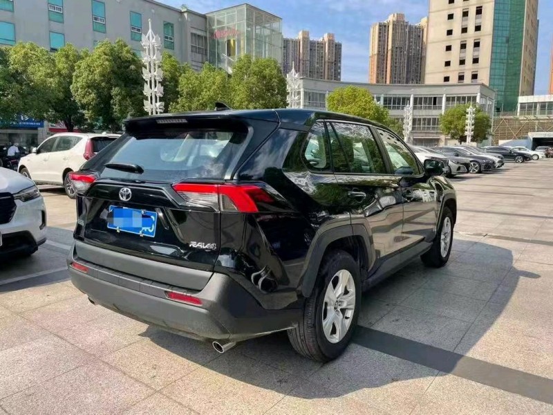 苏州23年丰田RAV4荣放4