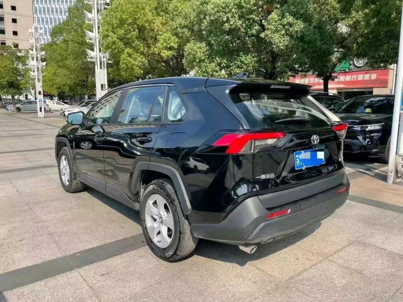 苏州23年丰田RAV4荣放7