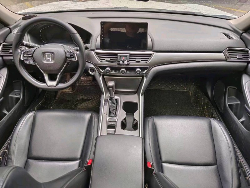 广州20年本田雅阁5