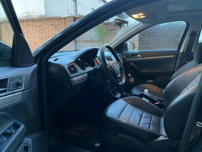 保定18年大众朗逸6