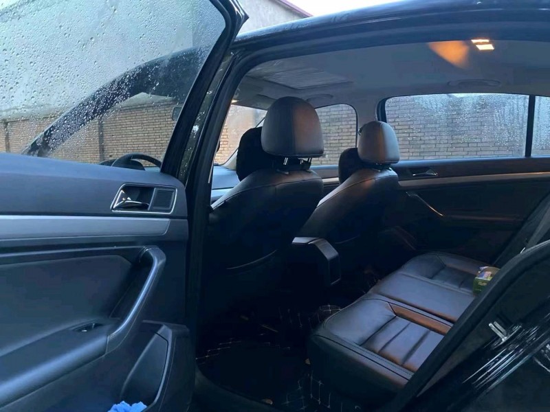 保定18年大众朗逸8