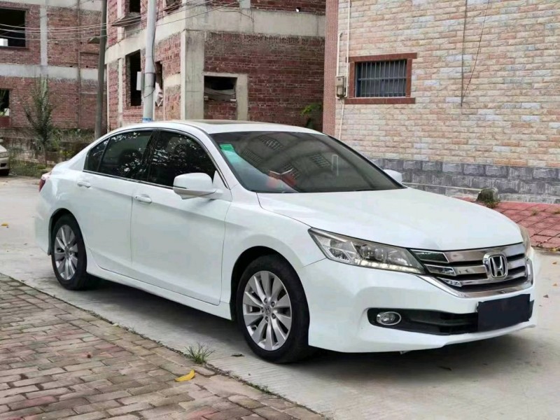 汕头14年本田雅阁2