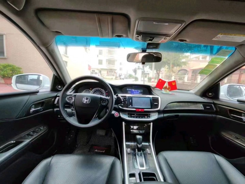 汕头14年本田雅阁6