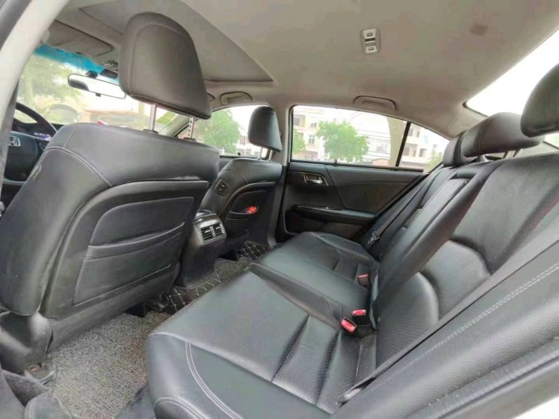 汕头14年本田雅阁7