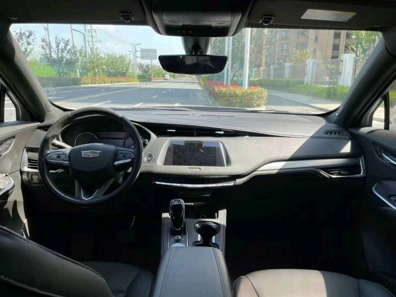 苏州20年凯迪拉克XT45