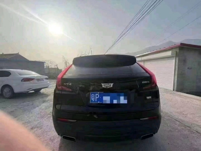 張家口20年凱迪拉克XT44