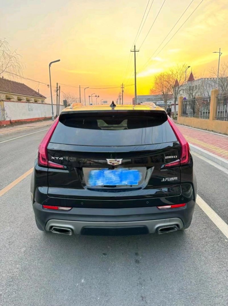 濱州20年凱迪拉克XT48