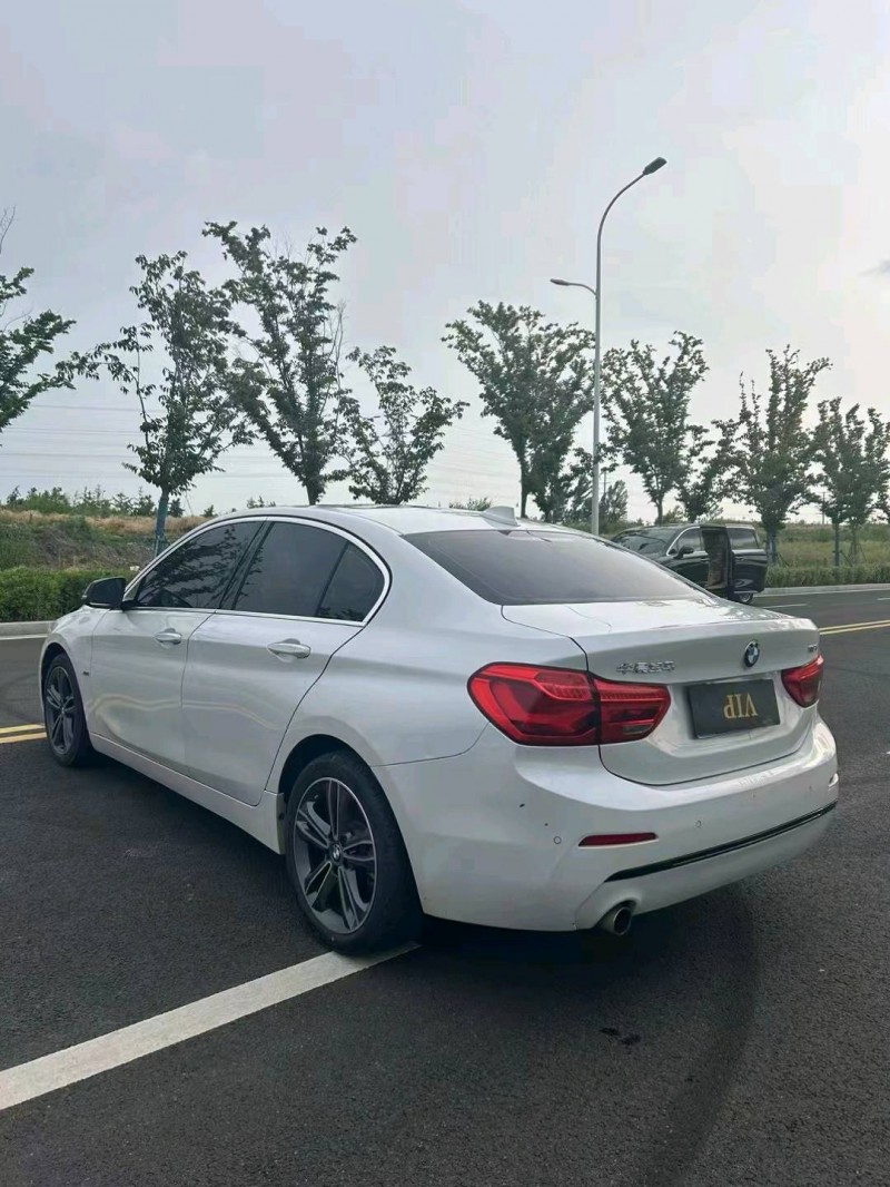 盐城17年宝马1系8