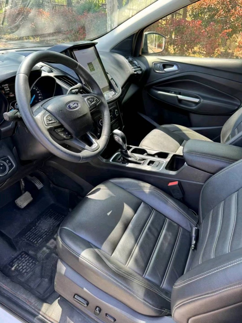 青岛19年福特翼虎4