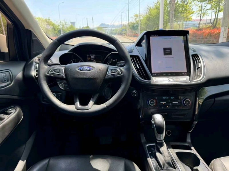 青岛19年福特翼虎5