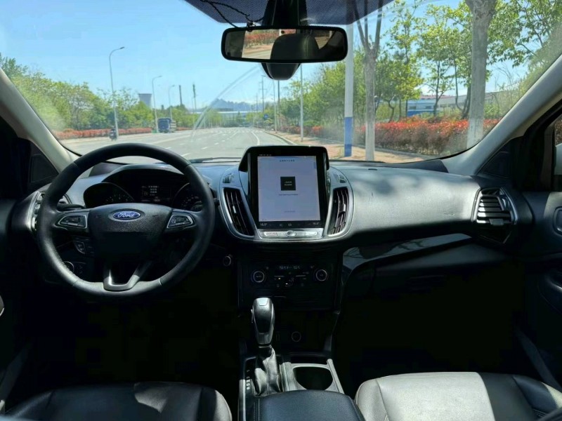 青岛19年福特翼虎6