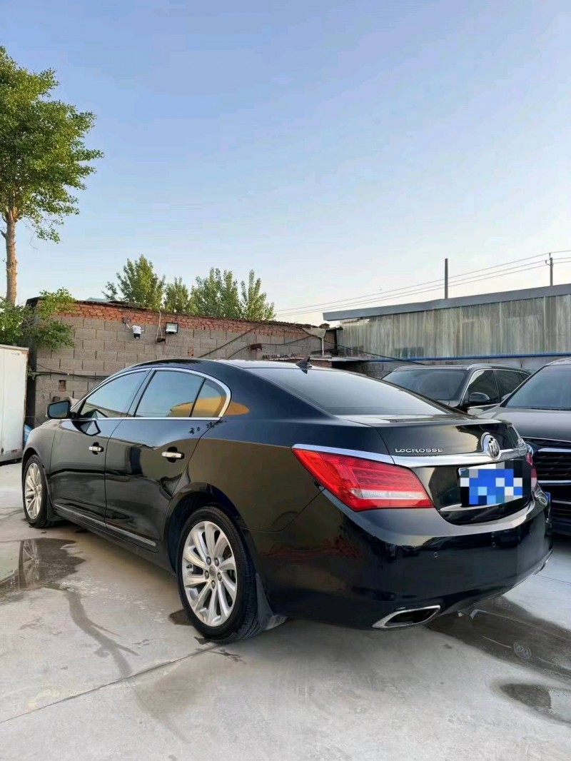 青岛13年别克君越8