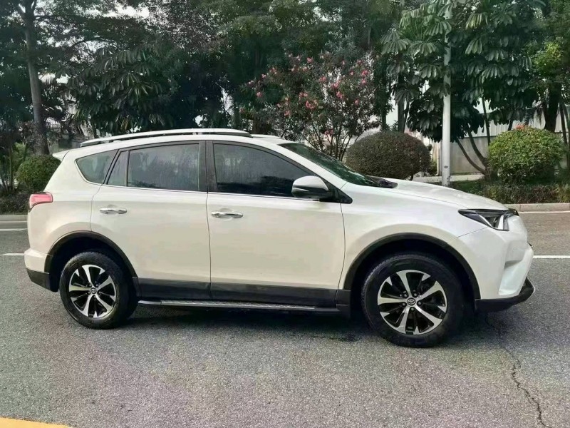 汕头18年丰田RAV4荣放2