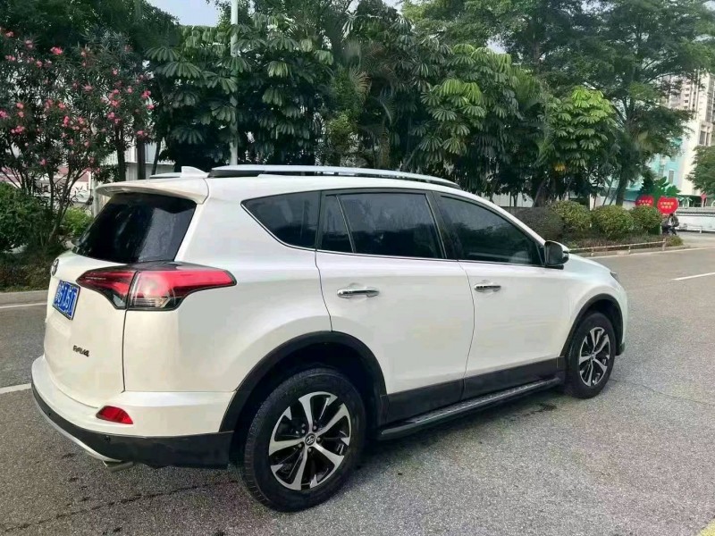 汕头18年丰田RAV4荣放5