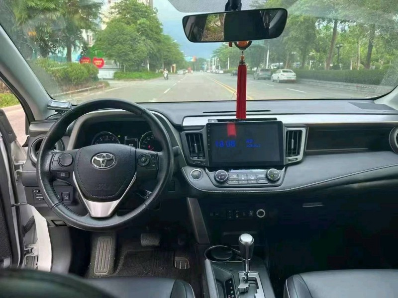 汕头18年丰田RAV4荣放8