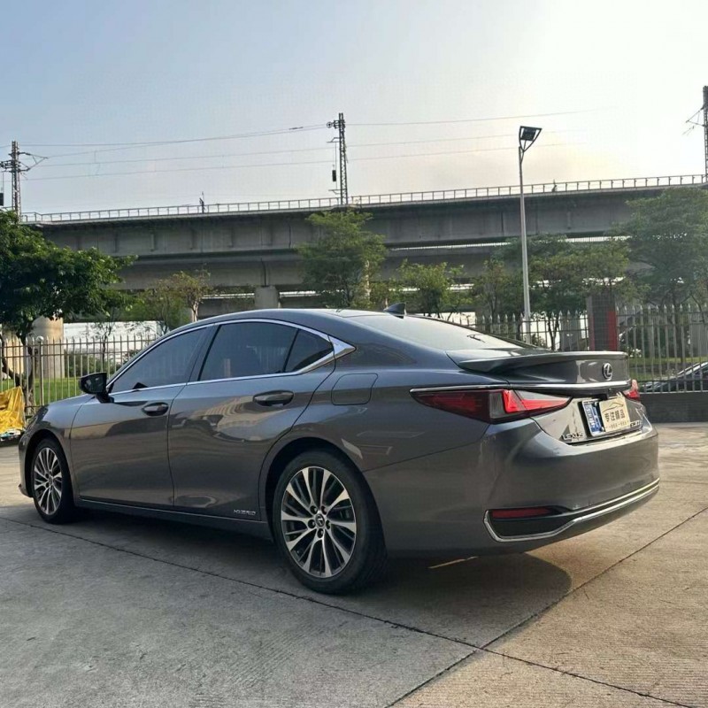 佛山20年雷克萨斯ES8