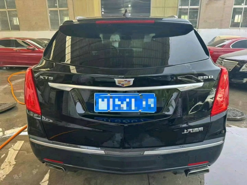 保定18年凯迪拉克XT54