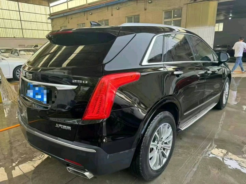 保定18年凯迪拉克XT56