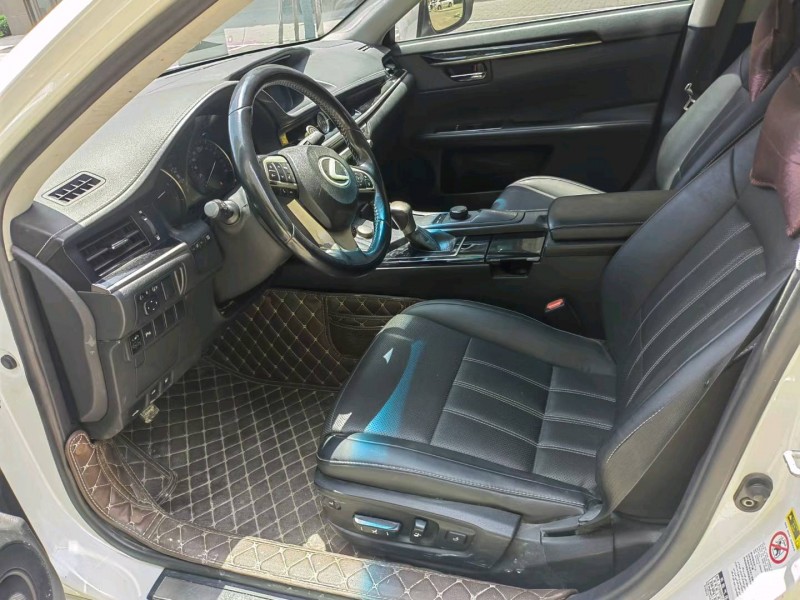 徐州16年雷克萨斯ES3