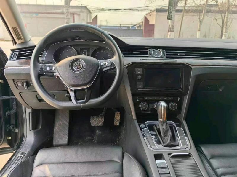 保定19年大众迈腾4