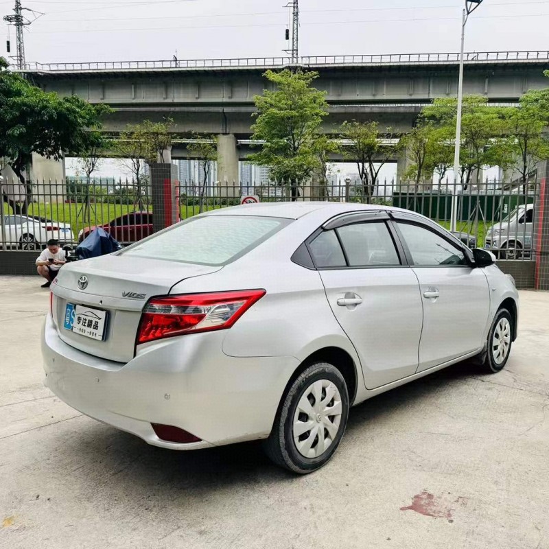 佛山16年丰田威驰7