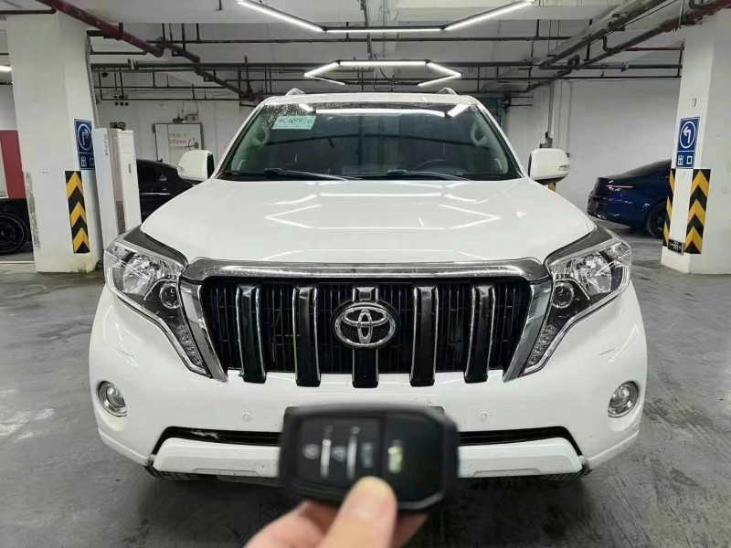 佛山17年丰田普拉多1