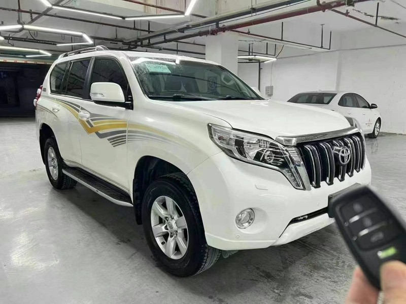 佛山17年丰田普拉多2