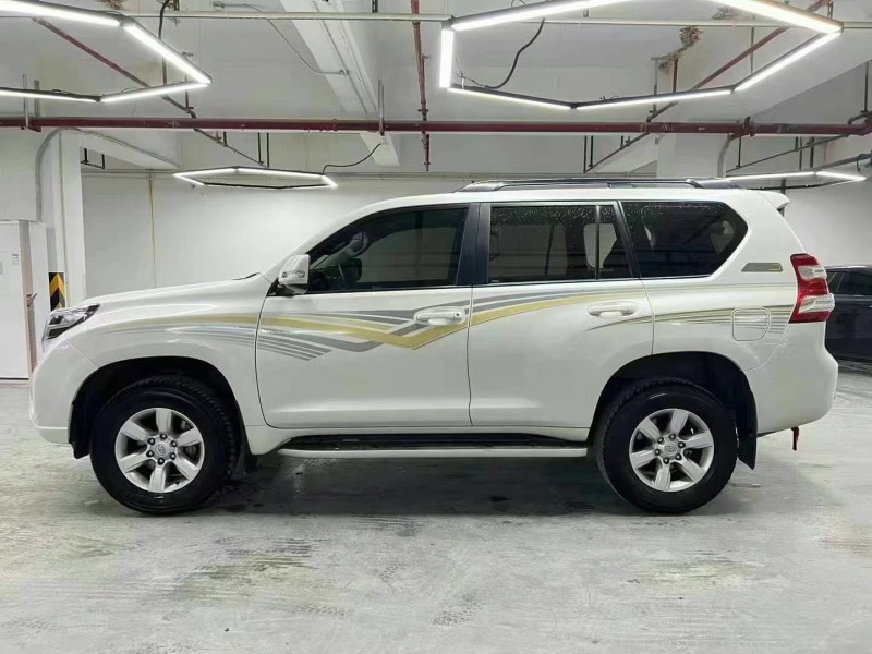 佛山17年丰田普拉多5