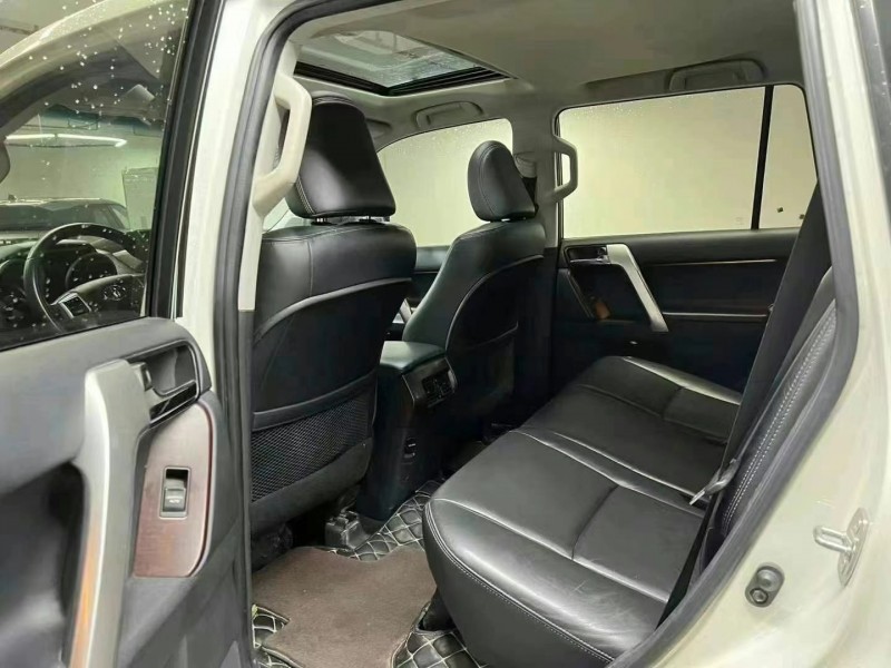 佛山17年丰田普拉多8